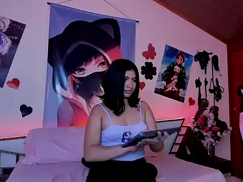 zaraywhitmore webcam