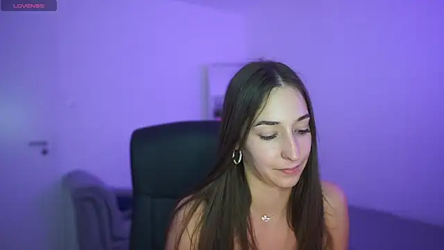 Crystalbrunette18 webcam