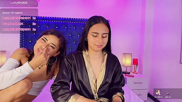 Serena_and_zoe webcam