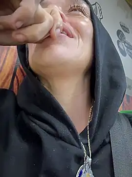 MARILYNMADELENAKOVANOVA webcam