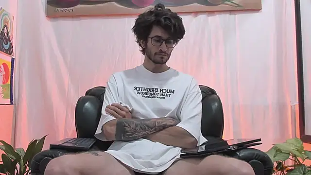 Loggan_donnelly webcam