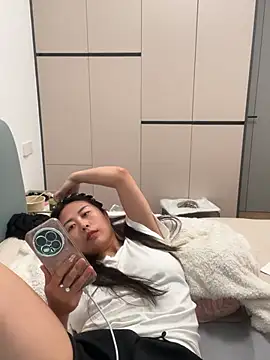 美女zzdd999在线直播