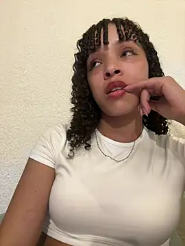 yasmin777_ - Yasmin777_'s free webcam - UK Sex Cams