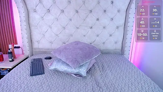 Elizabeth_Evans1 webcam