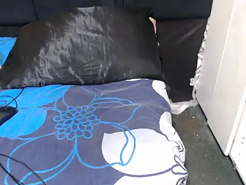 SweetHotBabby18 webcam