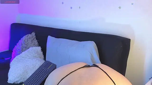 NinaSakura_Eup webcam