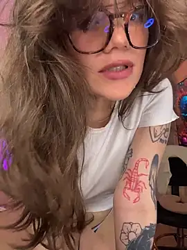 Tallulah_Kinky webcam