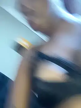 Littlebunny33 webcam