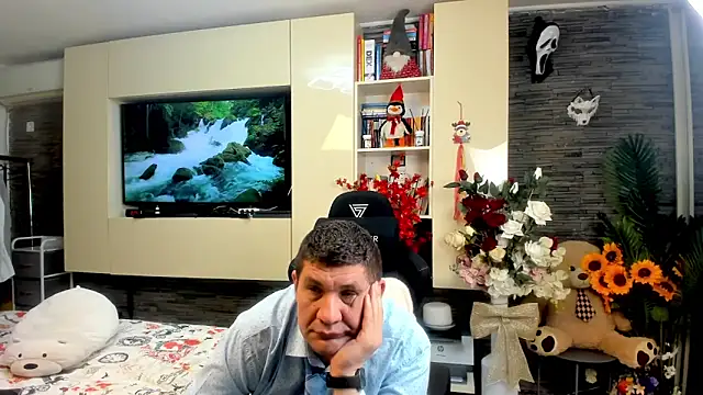 SpartacusDaddy48 webcam