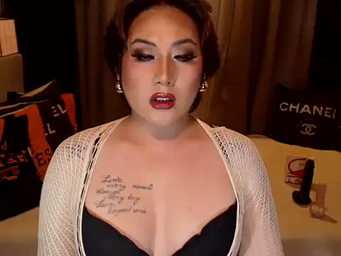 YourMistressAggy webcam