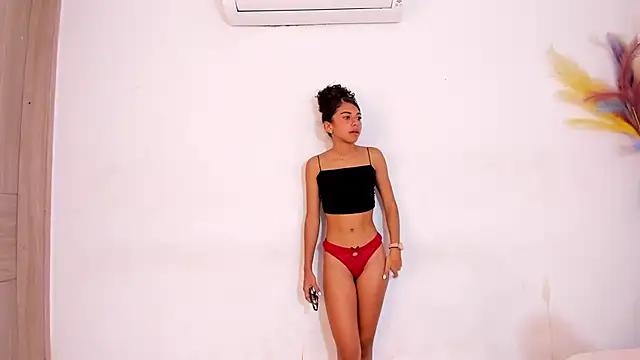 Lovee_Submiissive webcam