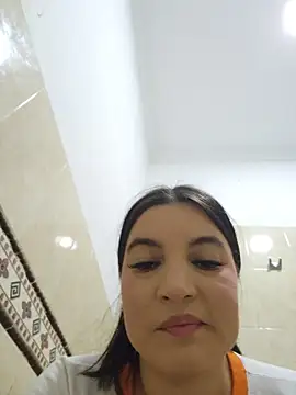 Pretty_Julieta webcam