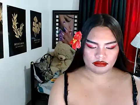 TSbrianaHugeCock webcam