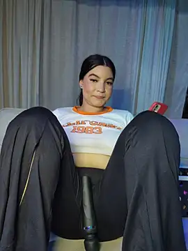 Pretty_Julieta webcam