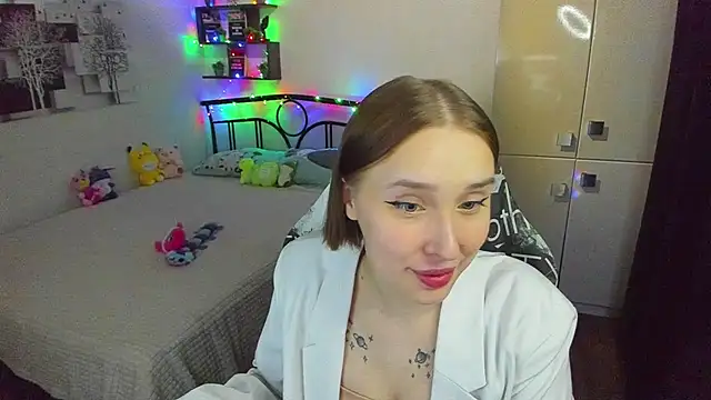 CrazyBitchInLace webcam