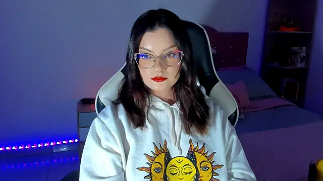 OphelianaRose33 webcam