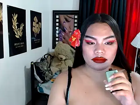 TSbrianaHugeCock webcam