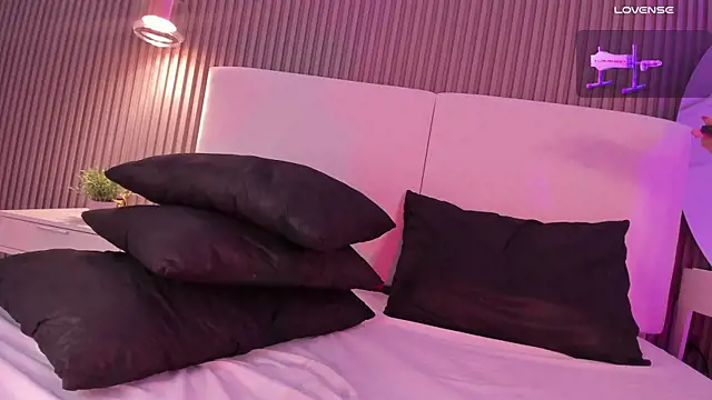 annie_clarkson webcam