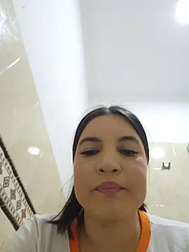 Pretty_Julieta webcam