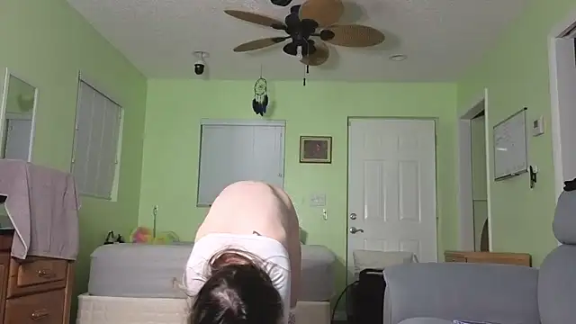 Prepare2Twerk webcam