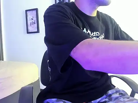 tommy_badboyy webcam