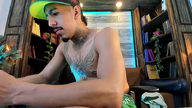 Donovan_Desmond webcam