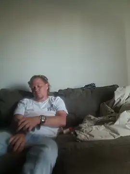 yourMasterisBored webcam