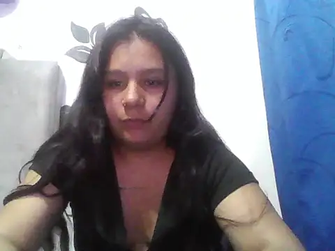 Charis_21 webcam