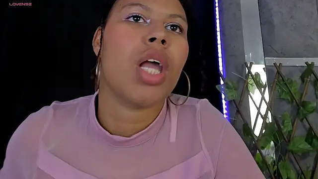 tatianasquirthot - Tatianasquirthot's free webcam - UK Sex Cams