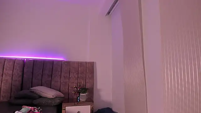 Dahlia_rossee webcam