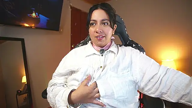 coraline_latin webcam