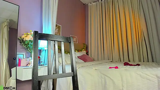 dearly_emily (F young) - Spank boobs