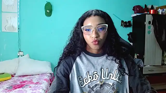 sensitive_brunette webcam