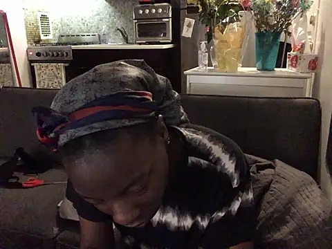 littyleesh1 - Littyleesh1's free webcam - UK Sex Cams