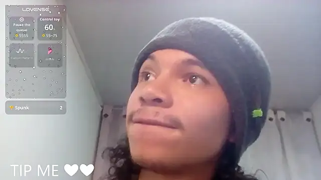 xoxo_smiles - Xoxo_Smiles's free webcam - UK Sex Cams