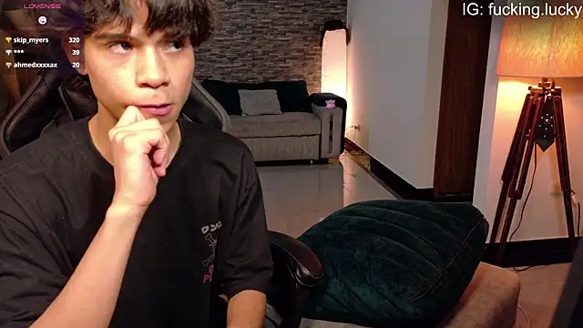 MyLatinHotBoys webcam