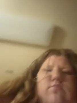 Strawberry256123 webcam