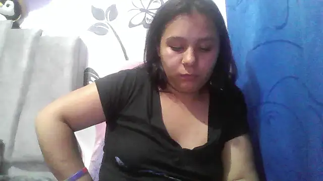 Charis_21 webcam