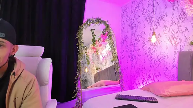 Bonny_and_carrot webcam