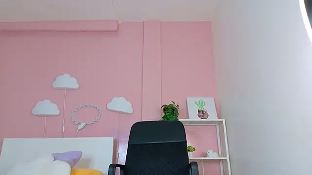 SeleneGibson__ webcam