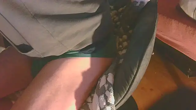 t0yforeskin (Ask my age) - brauche hilfe gerne vorschlag