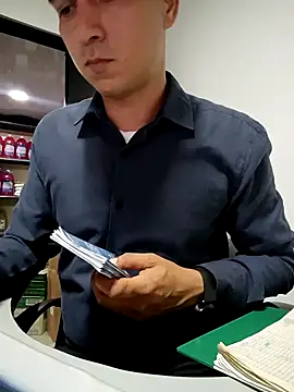 mrsecretsuit (Ask my age) - Fuck in the real office, bigcock🔥