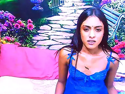 IndianPretty14u2Luv webcam