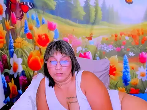 indianroxy webcam