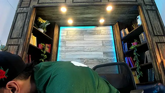 Donovan_Desmond webcam