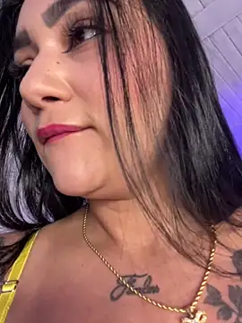 Webcam Model (MadissonFord)  is live.Free join now!