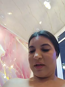 Pretty_Julieta webcam