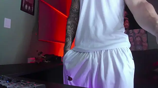 Dominatofstupid webcam