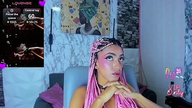Queen_Cuarxxo webcam