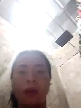 YourHotMenxie18 webcam